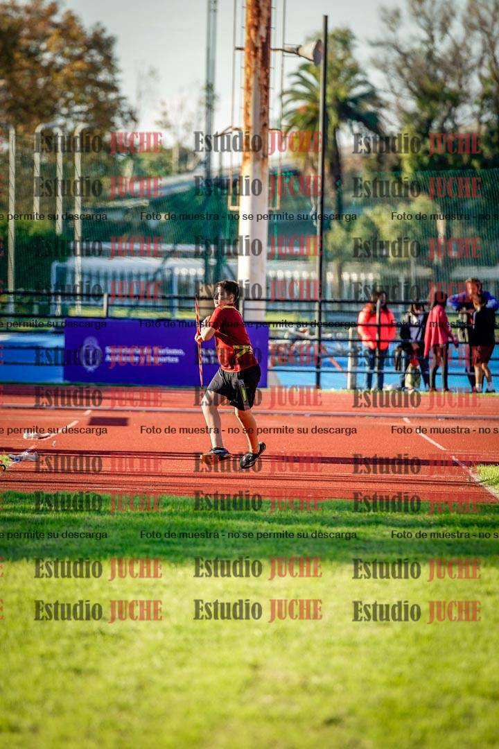 Fotos del lanzamiento de jabalina de mujeres y varones - U14