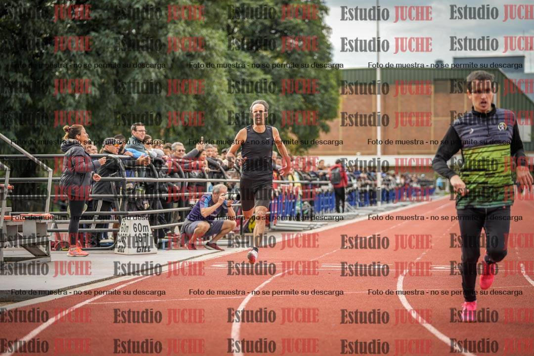 Fotos de los 400 m llanos de varones