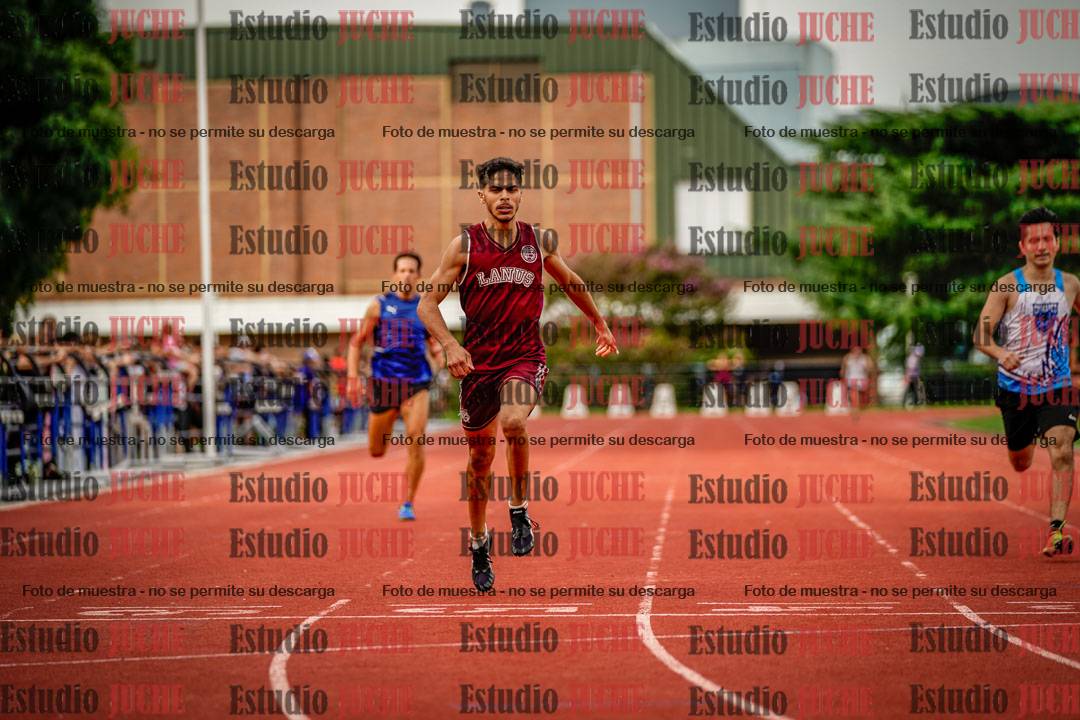 Fotos de los 400 m llanos de varones
