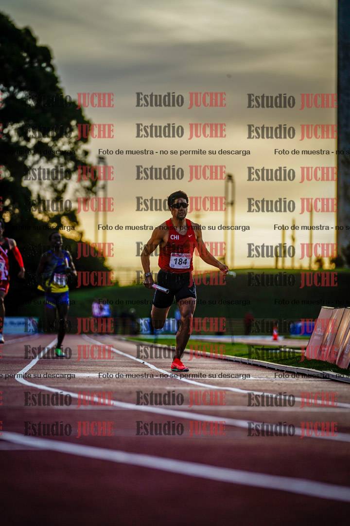 Fotos de los relevos 4x400 m de varones
