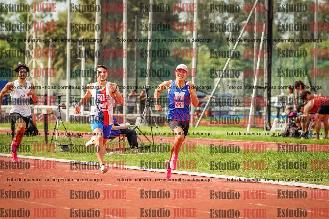 Fotos de los 800 m llanos de varones