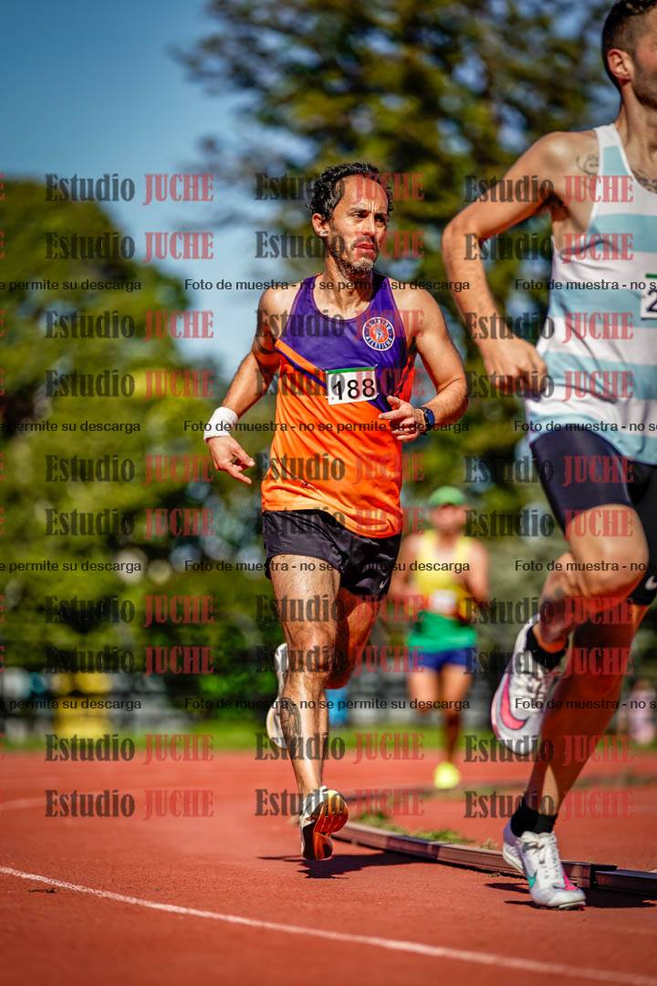 Fotos de los 5000 m llanos de mujeres y varones