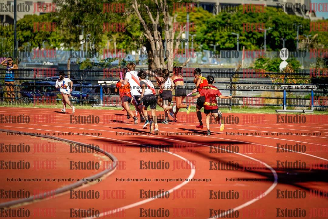 Fotos de las postas 5x80 m llanos de mujeres y varones
