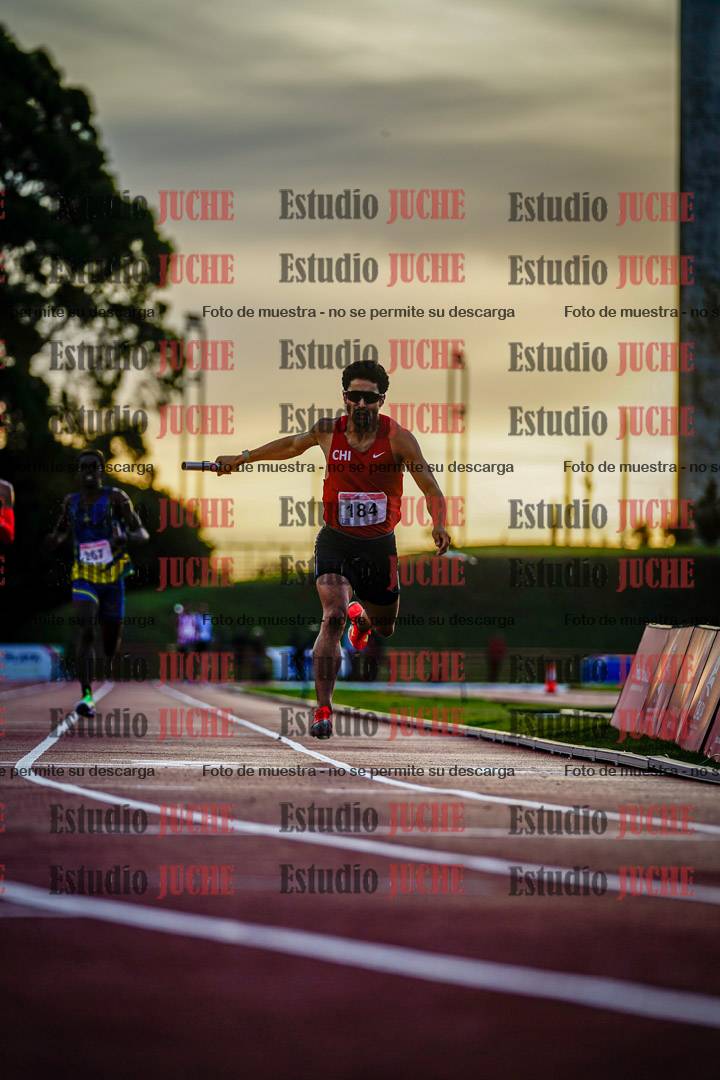 Fotos de los relevos 4x400 m de varones