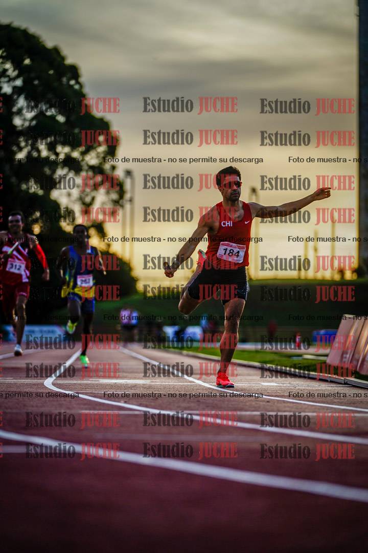 Fotos de los relevos 4x400 m de varones