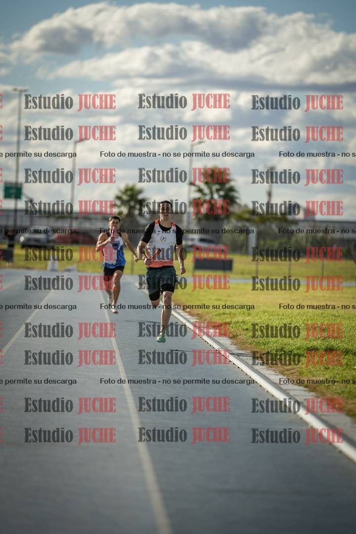 Fotos de las postas 4x400 m llanos de varones