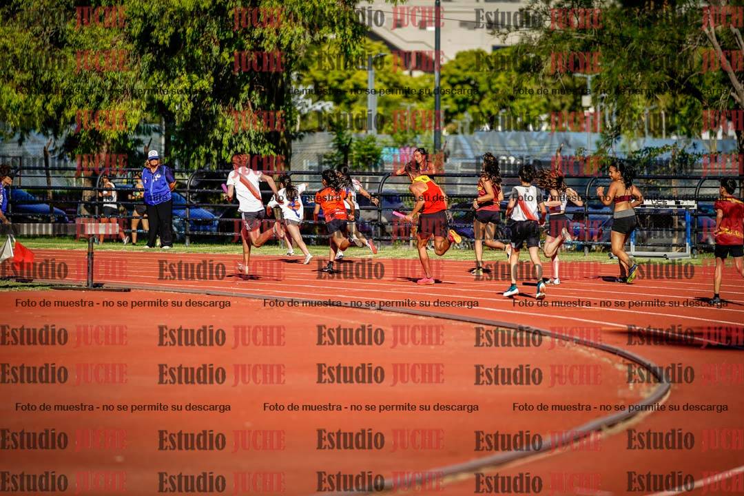 Fotos de las postas 5x80 m llanos de mujeres y varones
