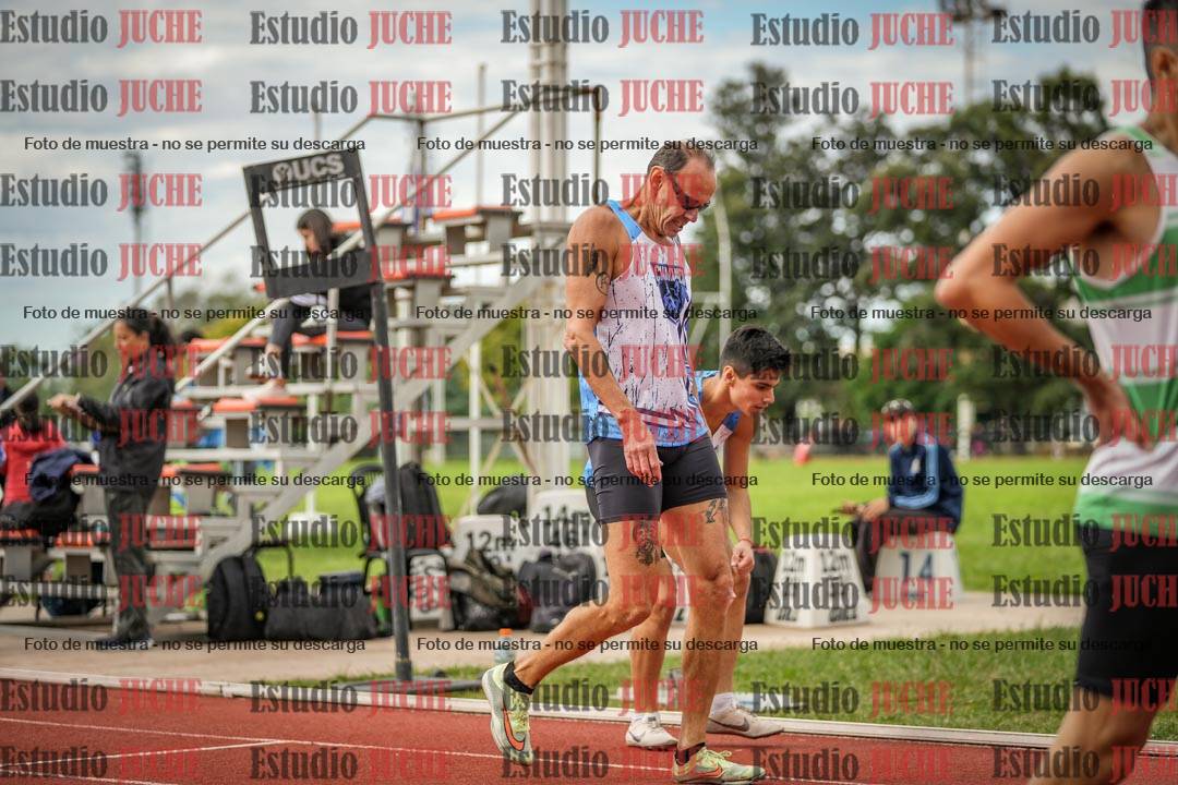 Fotos de los 400 m llanos de varones