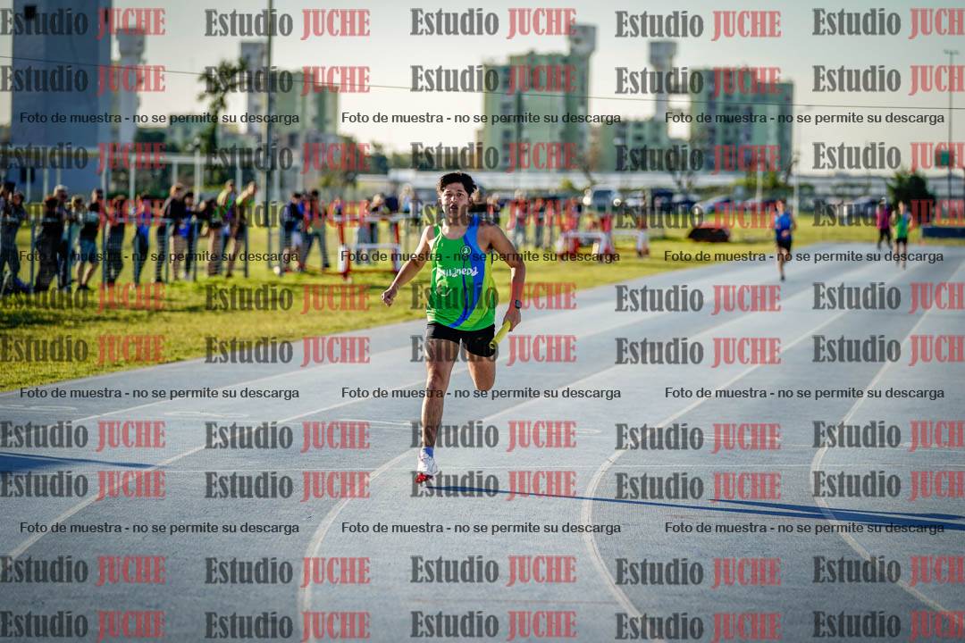 Fotos de las postas 4x100 m llanos de varones