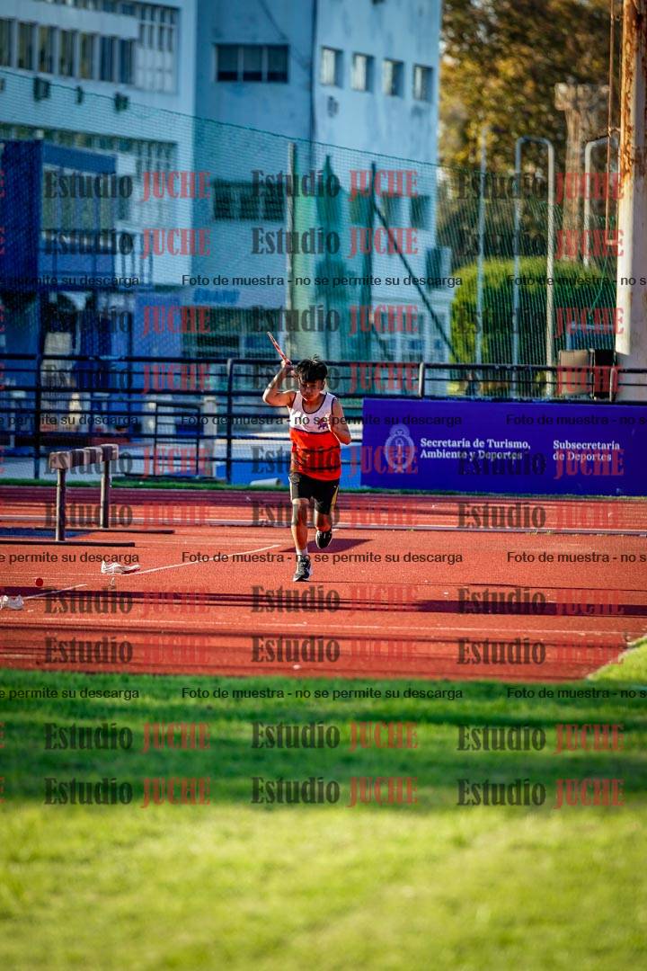 Fotos del lanzamiento de jabalina de mujeres y varones - U14