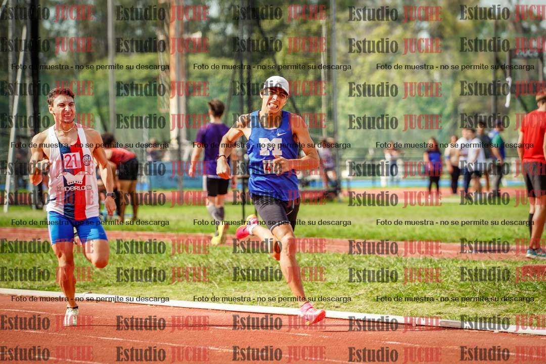 Fotos de los 800 m llanos de varones