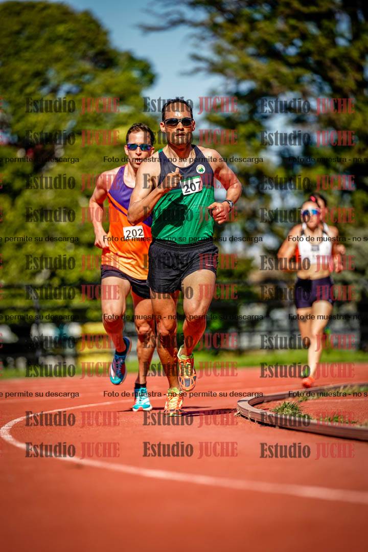 Fotos de los 5000 m llanos de mujeres y varones