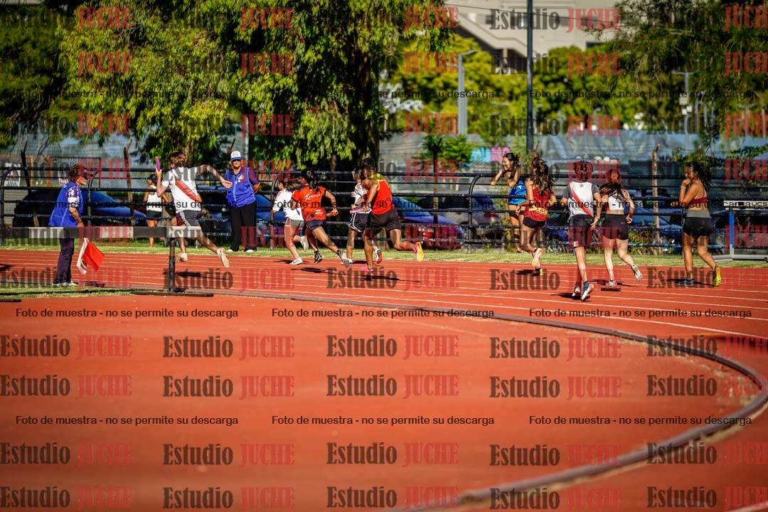 Fotos de las postas 5x80 m llanos de mujeres y varones