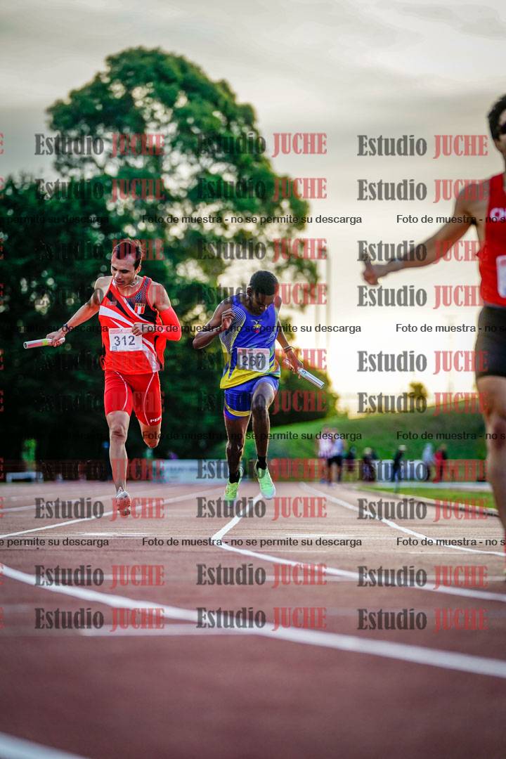 Fotos de los relevos 4x400 m de varones