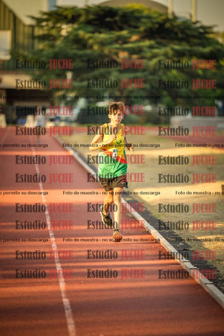 Fotos de los 2400 m llanos de varones
