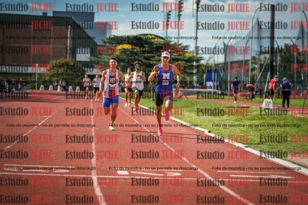 Fotos de los 800 m llanos de varones