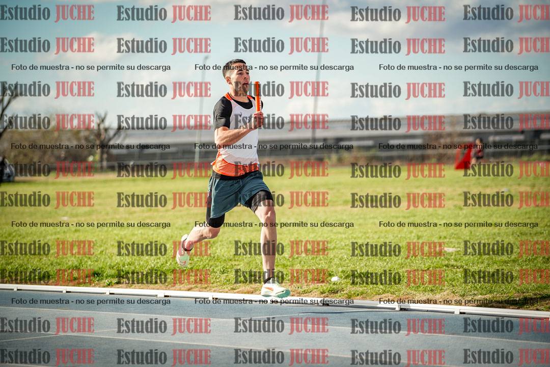 Fotos de las postas 4x400 m llanos de varones