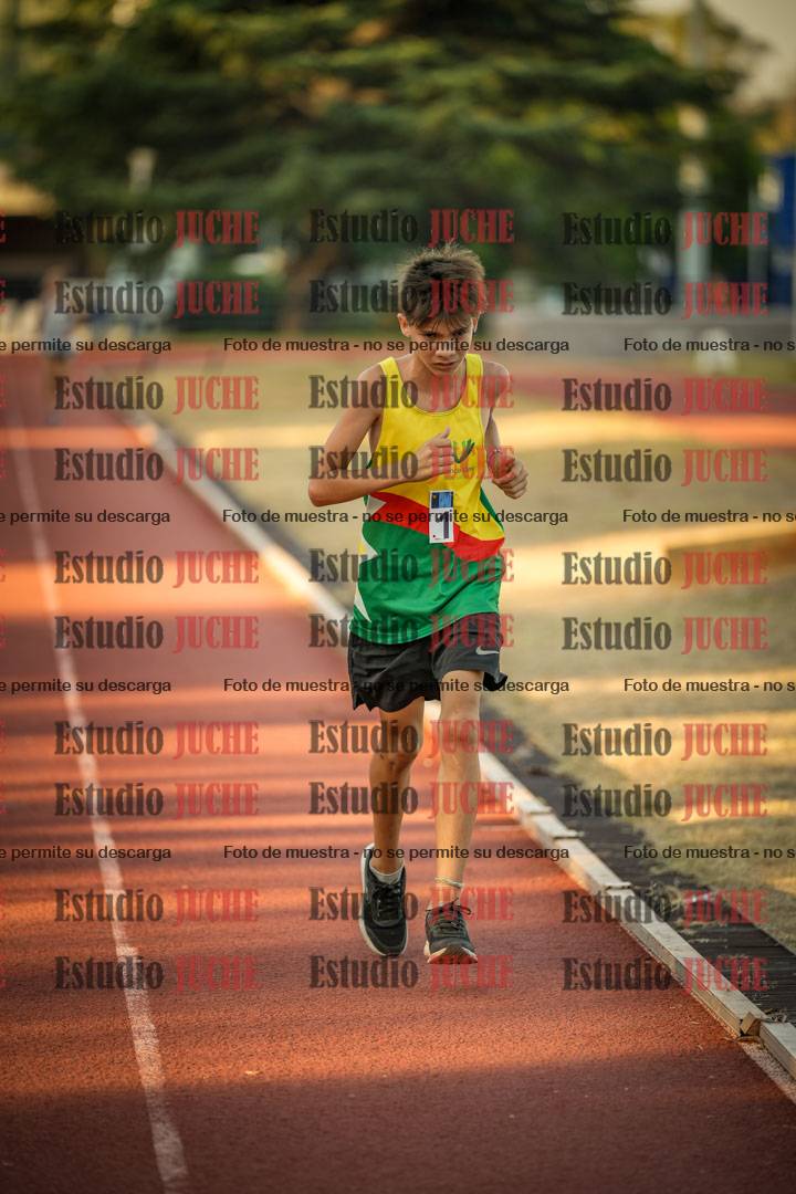 Fotos de los 2400 m llanos de varones