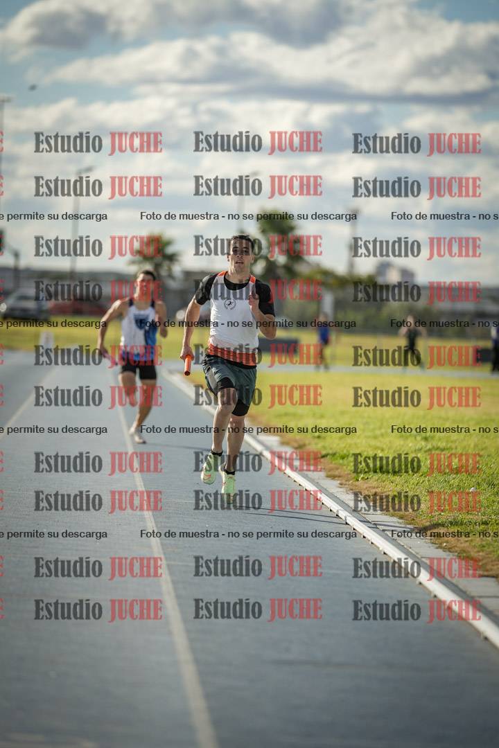 Fotos de las postas 4x400 m llanos de varones