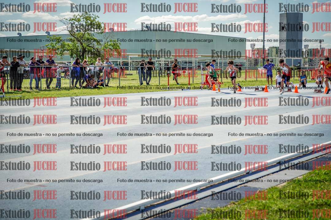 Fotos de los 50 m llanos de varones