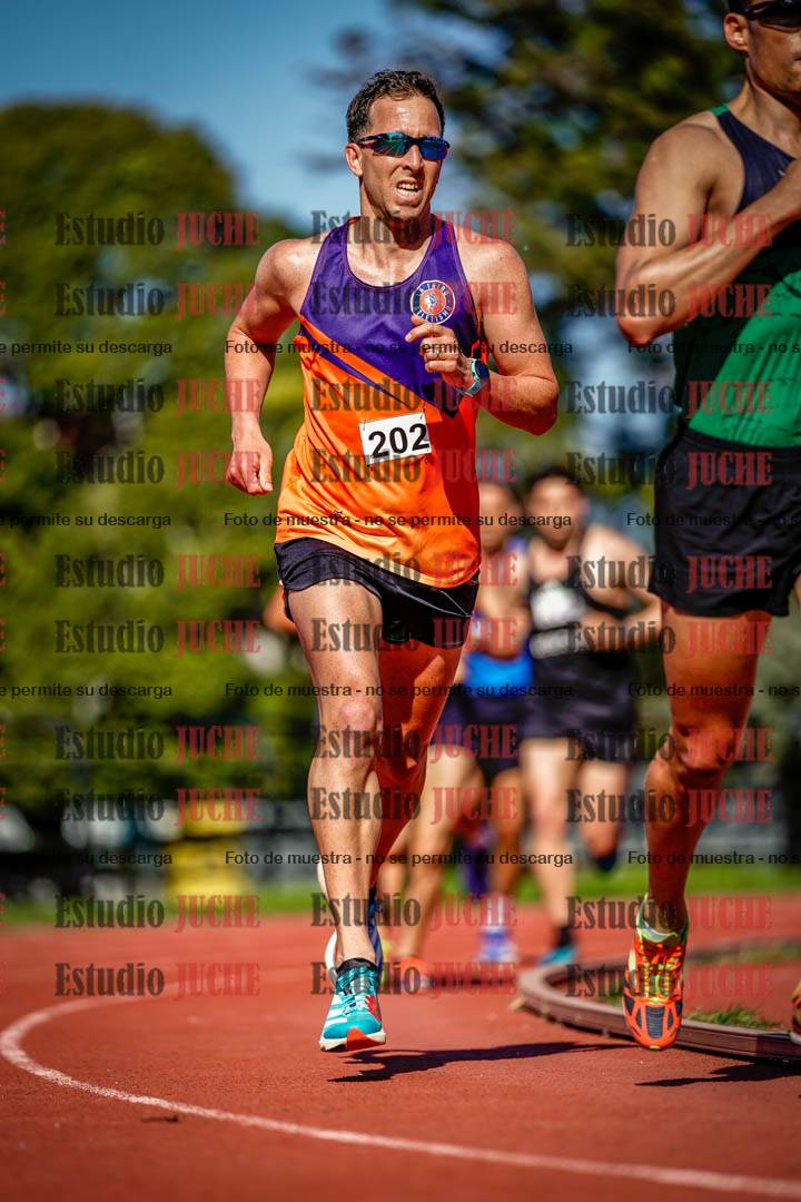 Fotos de los 5000 m llanos de mujeres y varones