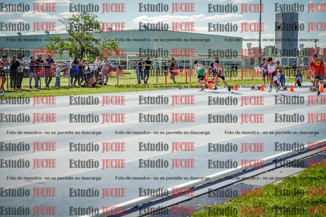 Fotos de los 50 m llanos de varones