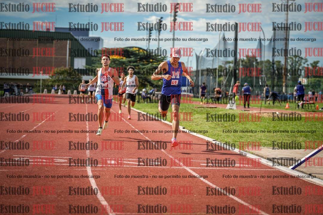 Fotos de los 800 m llanos de varones