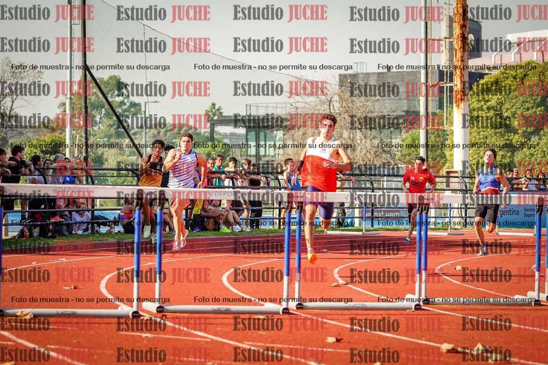 Fotos de los 400 m con vallas de varones