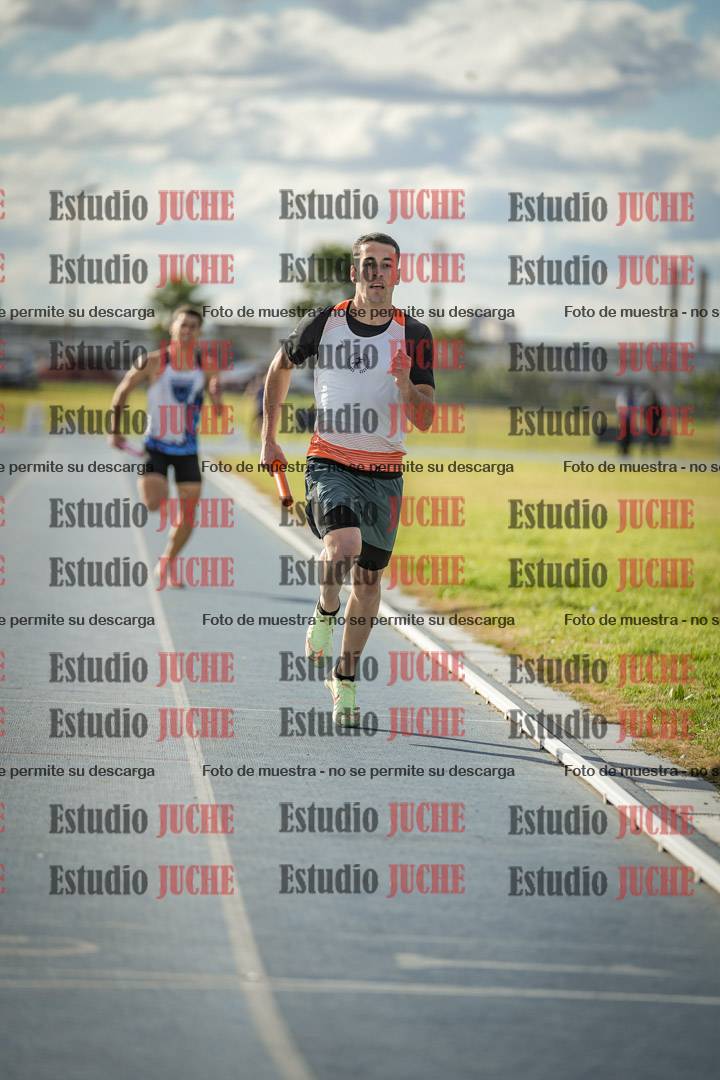 Fotos de las postas 4x400 m llanos de varones