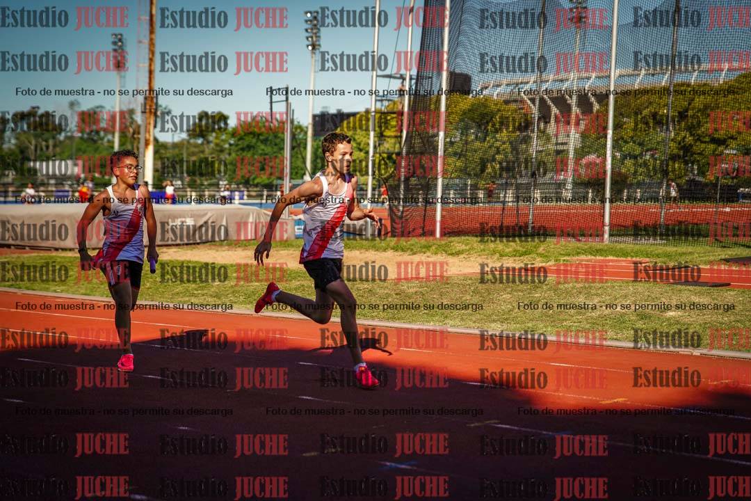 Fotos de las postas 5x80 m llanos de mujeres y varones