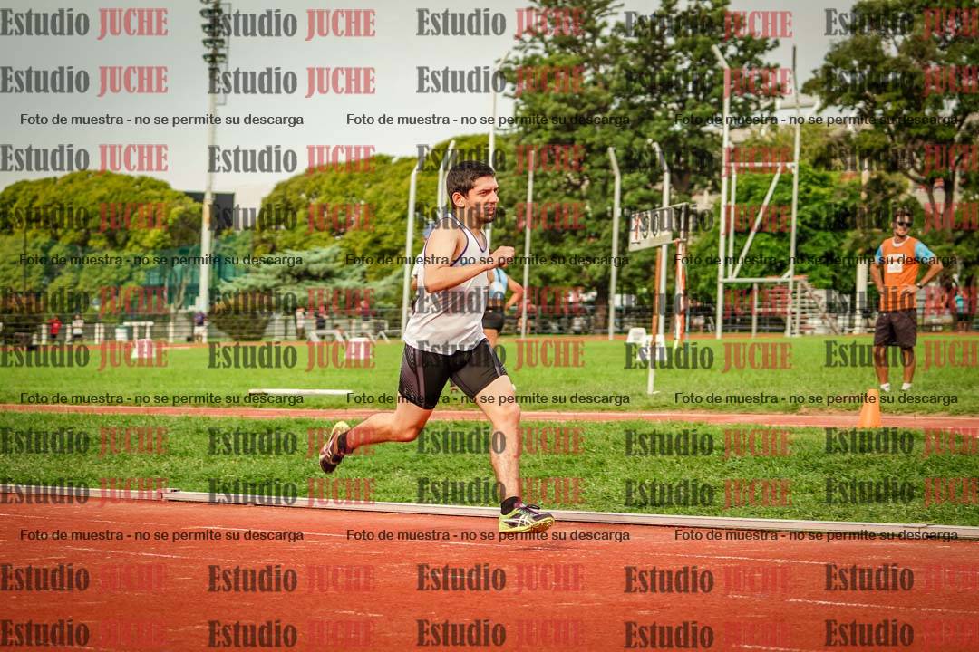 Fotos de los 400 m llanos de varones