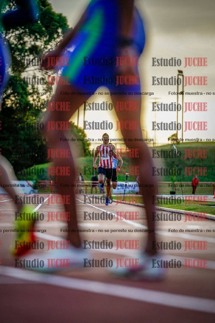 Fotos de los relevos 4x400 m de varones