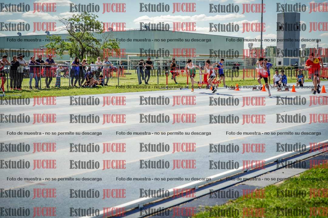 Fotos de los 50 m llanos de varones