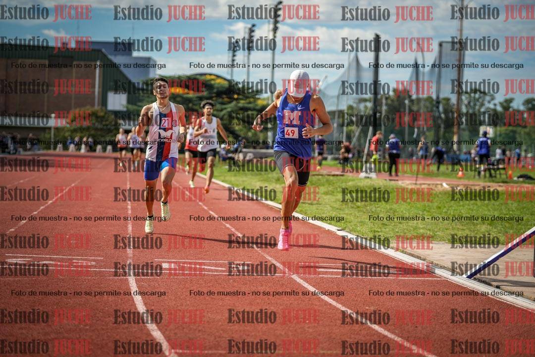 Fotos de los 800 m llanos de varones