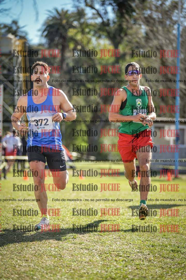 Fotos de la llegada del cross de 8000 m