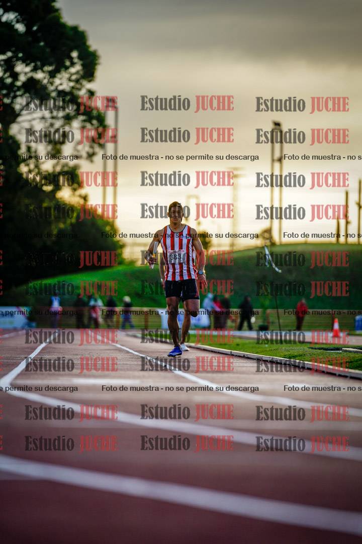 Fotos de los relevos 4x400 m de varones