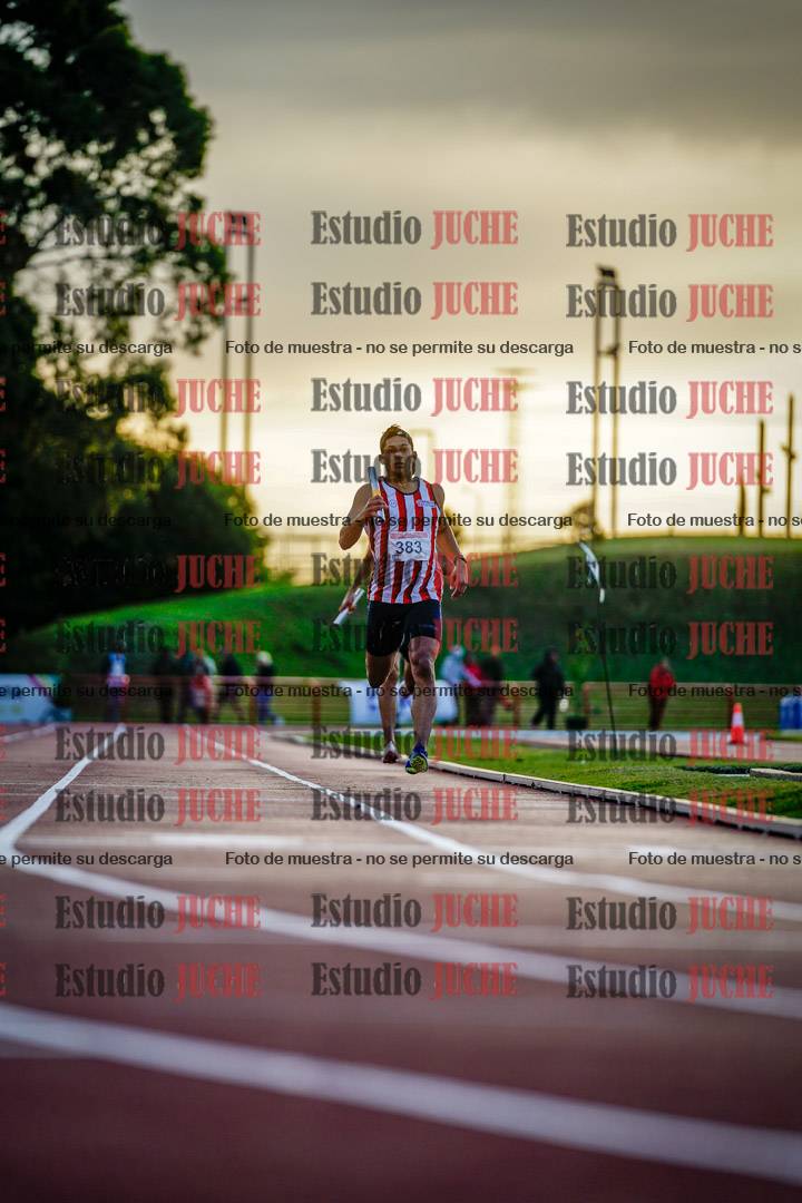 Fotos de los relevos 4x400 m de varones