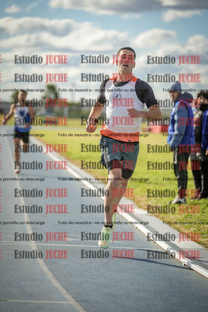 Fotos de las postas 4x400 m llanos de varones