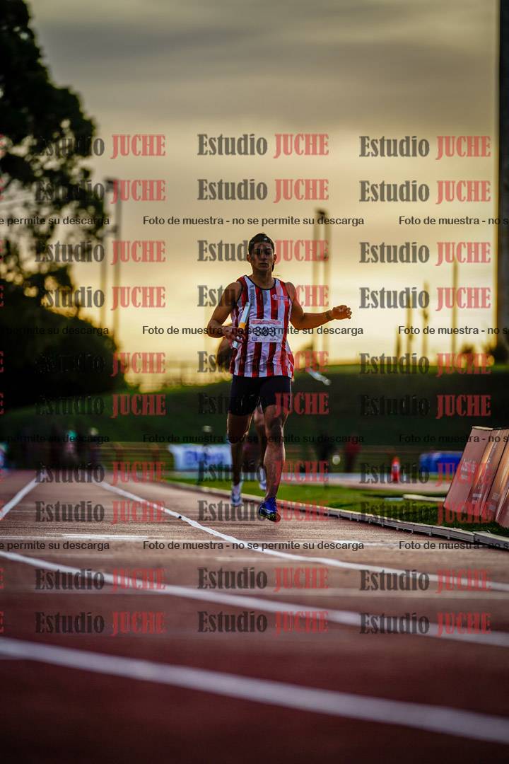Fotos de los relevos 4x400 m de varones