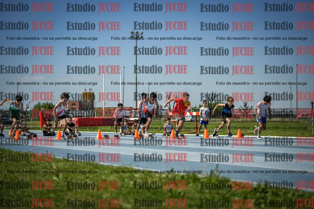 Fotos de los 50 m llanos de varones