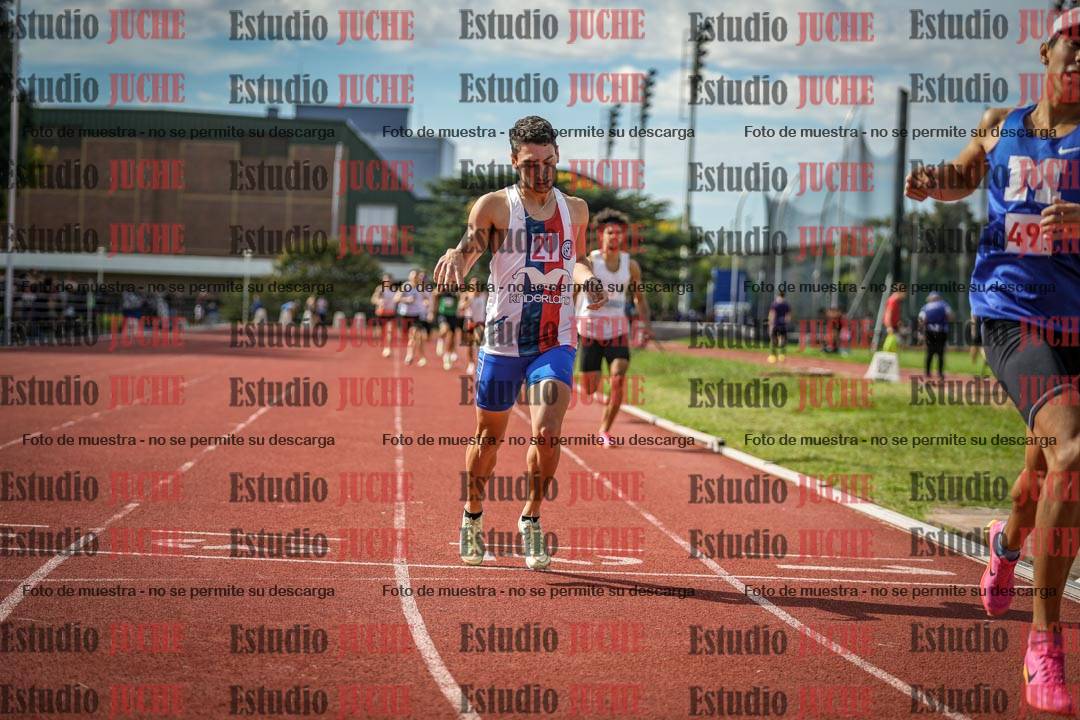 Fotos de los 800 m llanos de varones