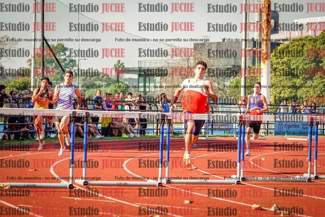 Fotos de los 400 m con vallas de varones