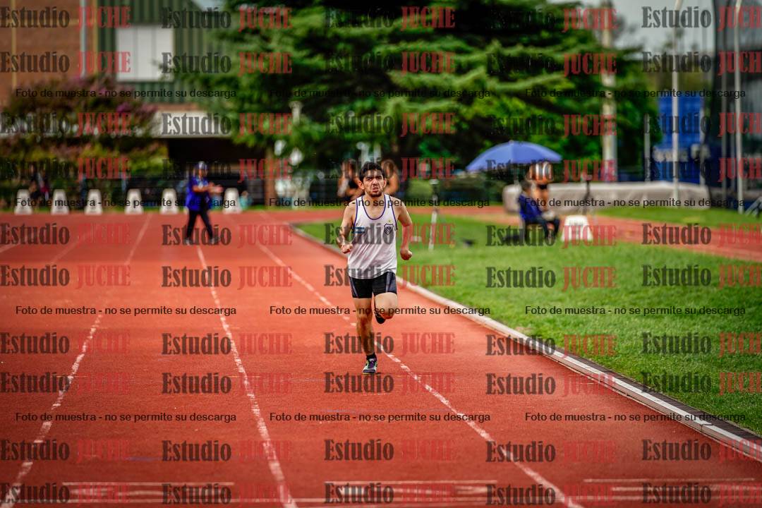 Fotos de los 400 m llanos de varones