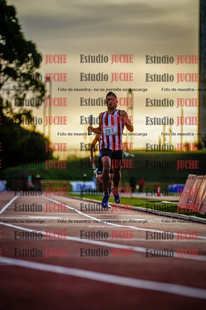 Fotos de los relevos 4x400 m de varones