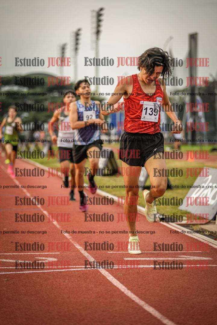 Fotos de los 1500 m llanos de varones