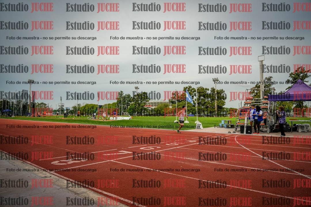 Fotos de los 400 m llanos de varones