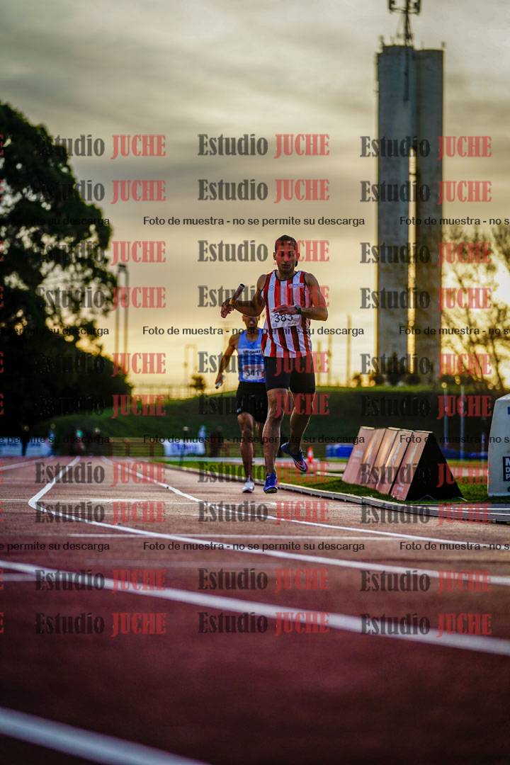 Fotos de los relevos 4x400 m de varones