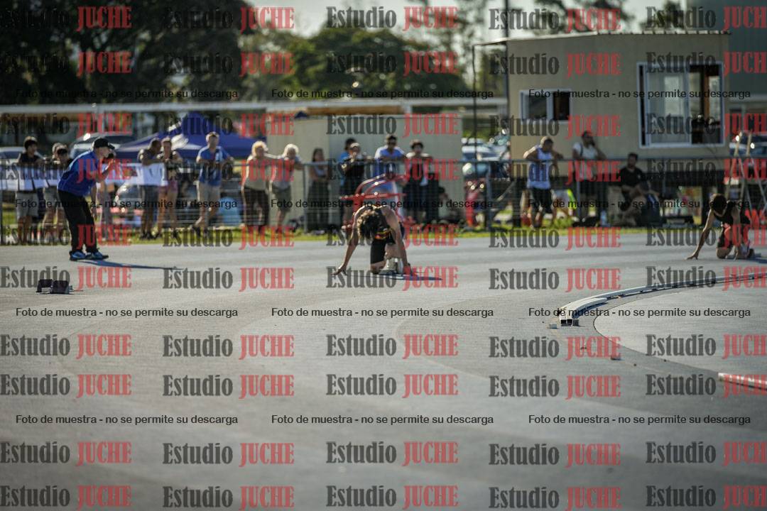 Fotos de los 400 m llanos de varones