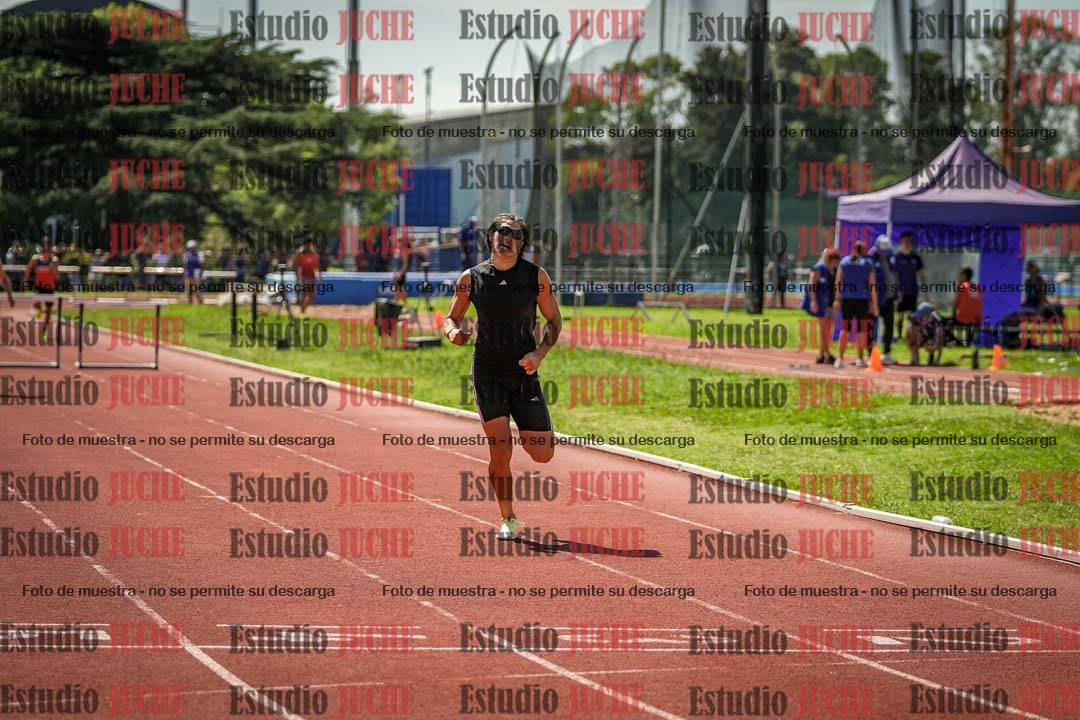 Fotos de los 400 m con vallas de varones