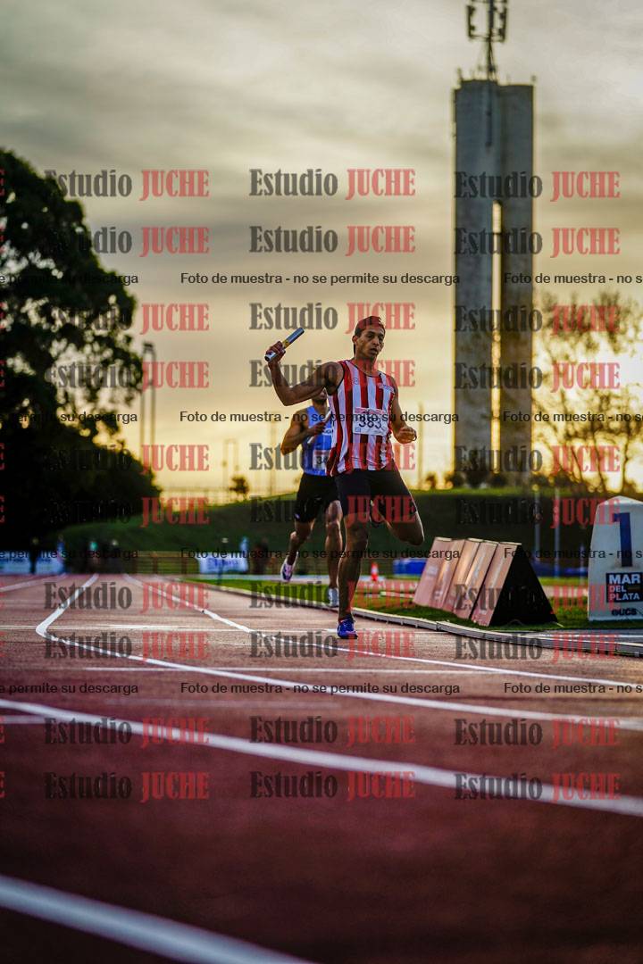 Fotos de los relevos 4x400 m de varones